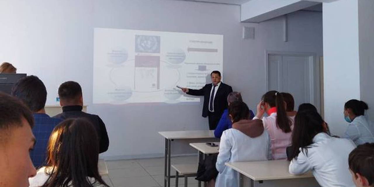 Today we has a guest lecture, Doctor of Economics, Professor